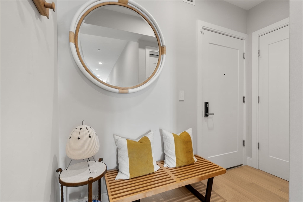 20 W 5th St # 2I