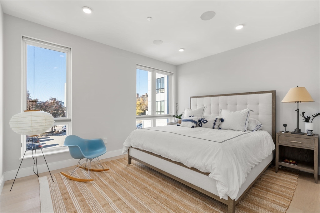 20 W 5th St # 2I