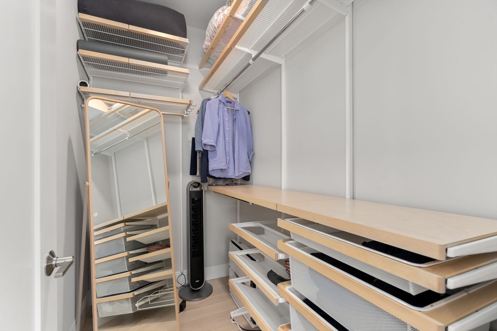 20 W 5th St # 2I