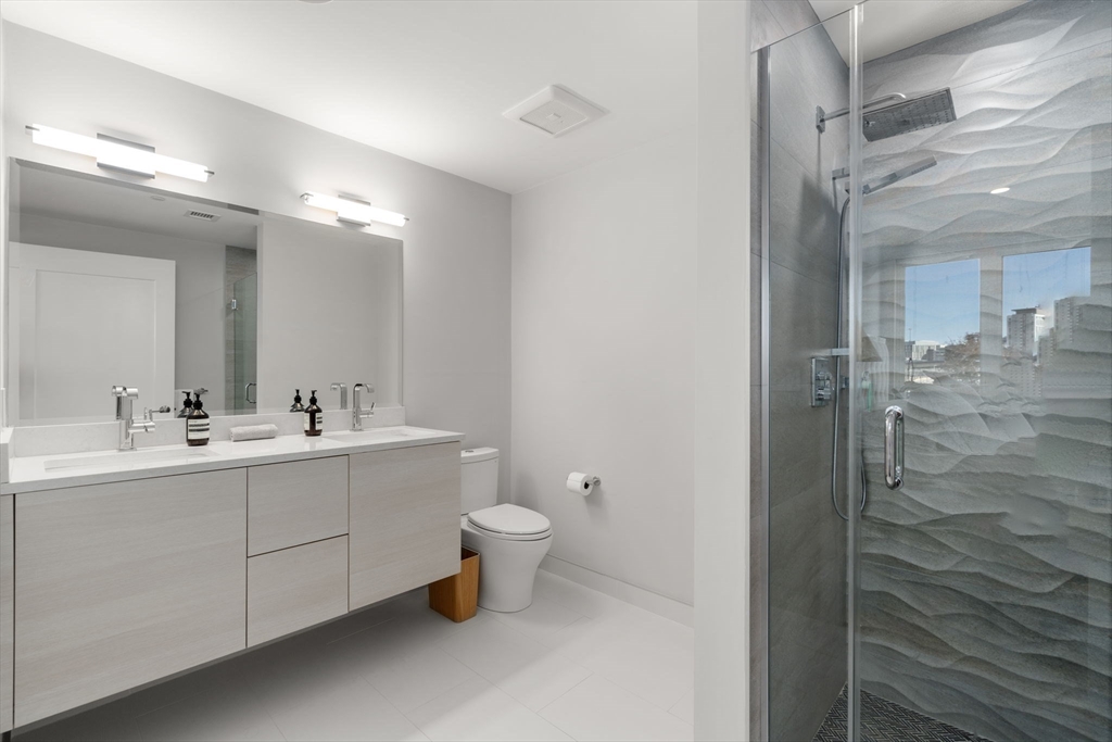 20 W 5th St # 2I