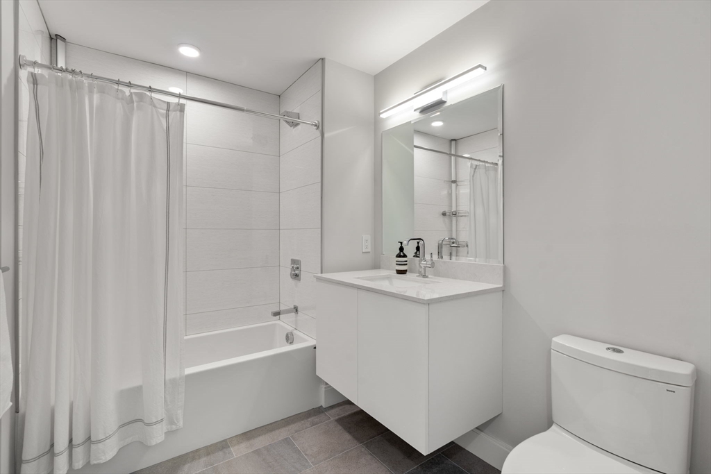 20 W 5th St # 2I
