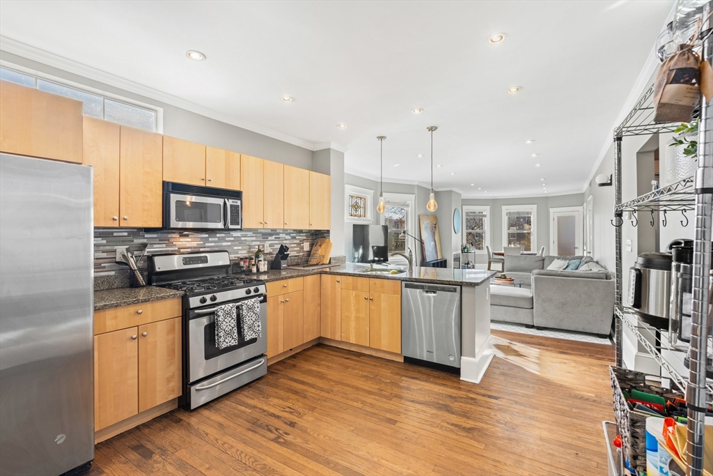3 Pearl St # 2