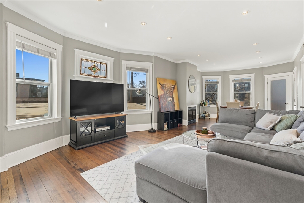 3 Pearl St # 2