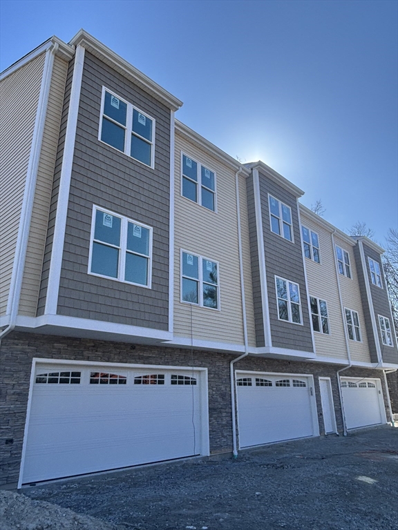 23 Dyer St # 23