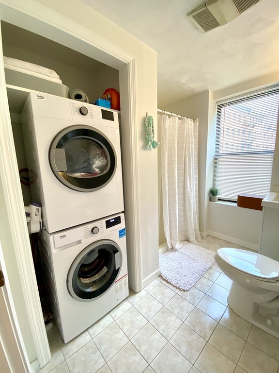 24 Charter St # 3