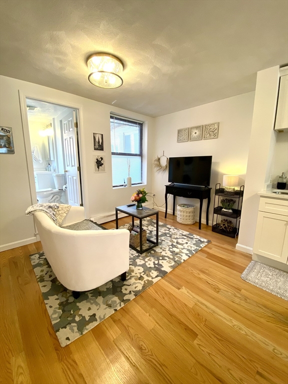 24 Charter St # 3