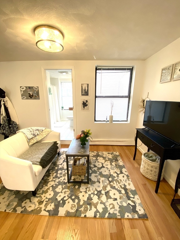 24 Charter St # 3