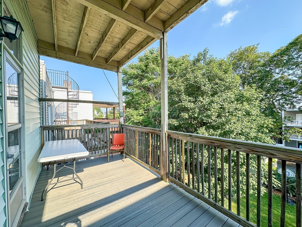 885 E 4th # 3