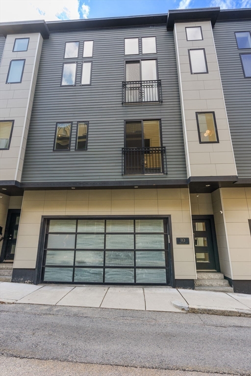 113 Dresser St # 113