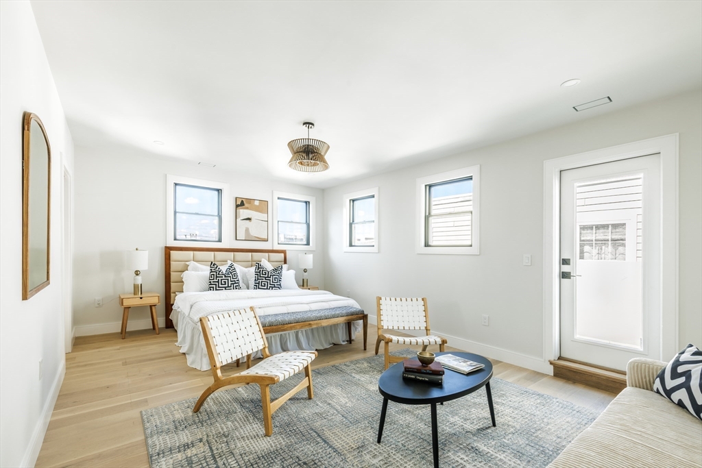 100 F St # 2