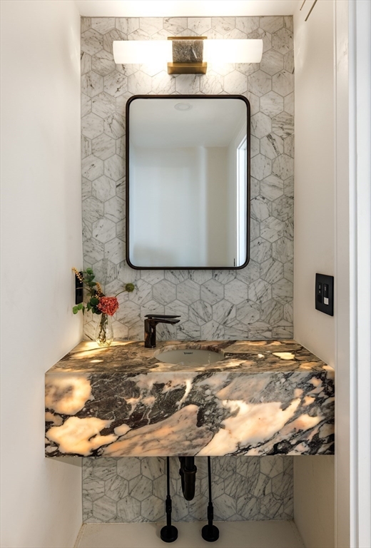 100 F St # 2