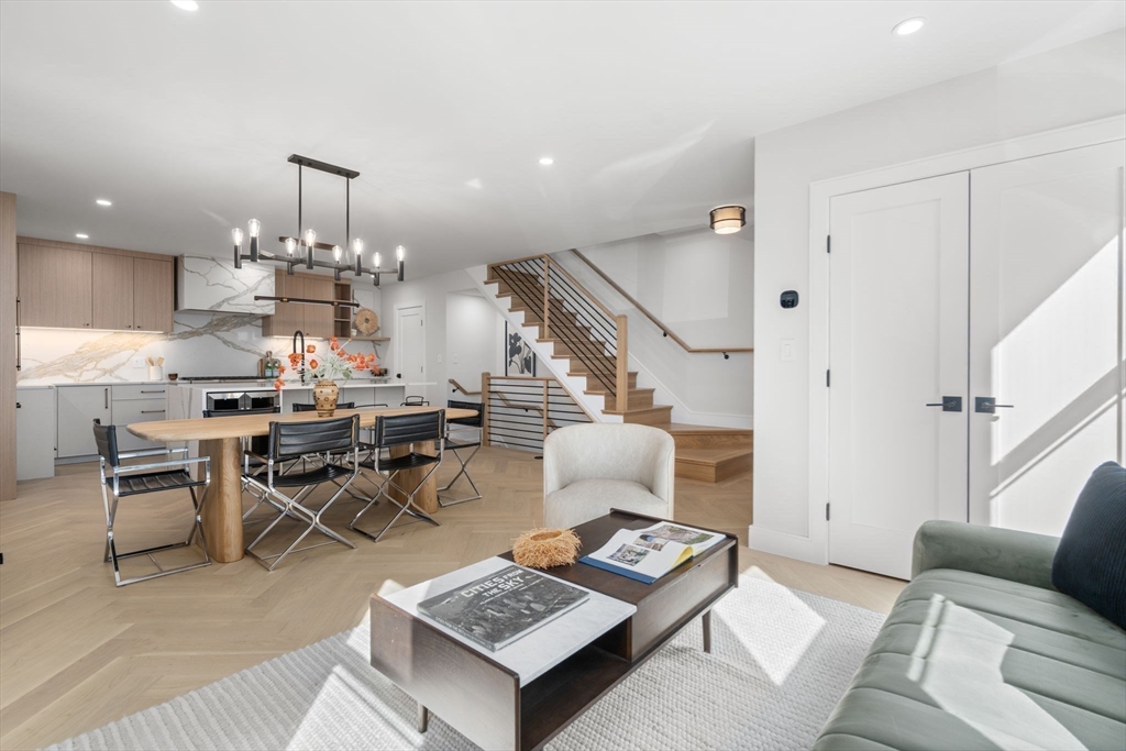100 F St # 2