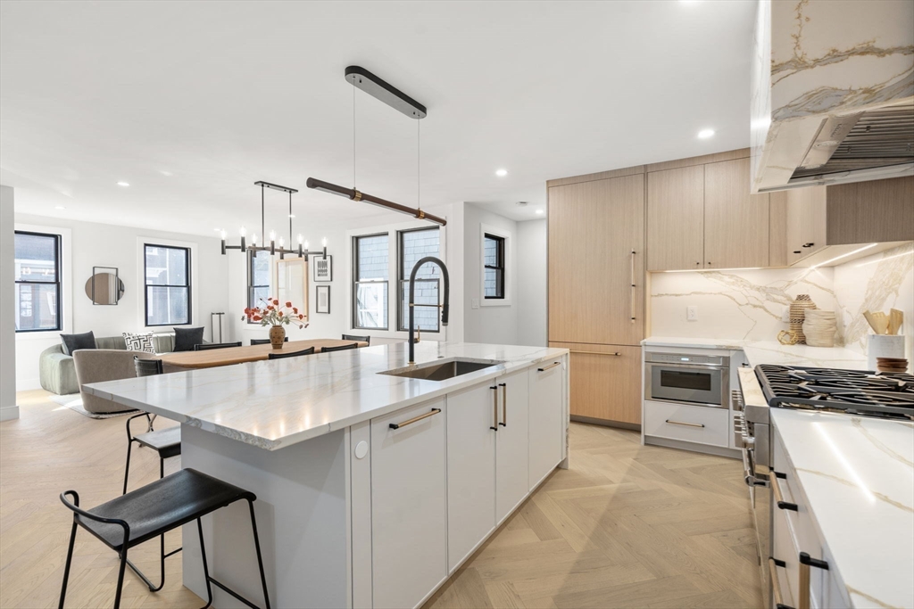 100 F St # 2