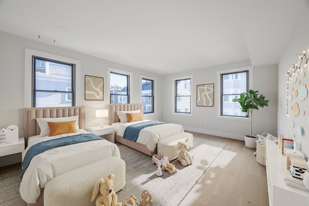100 F St # 2