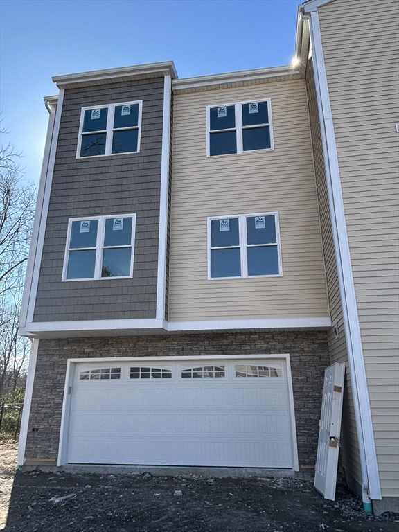 23 Dyer St # 23