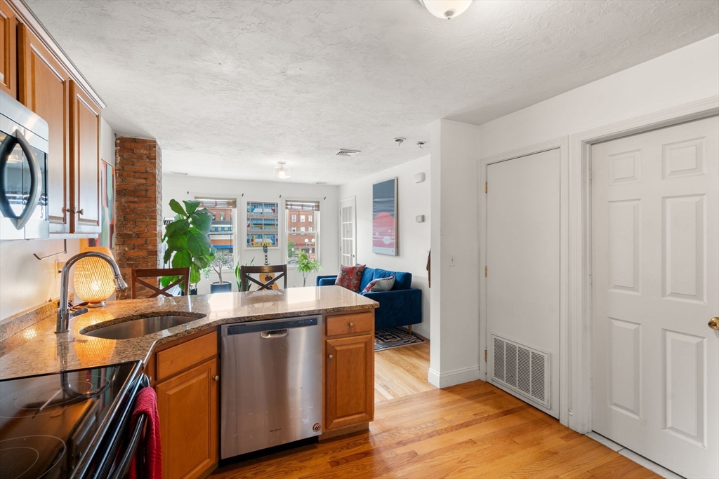 372 Athens St # 2