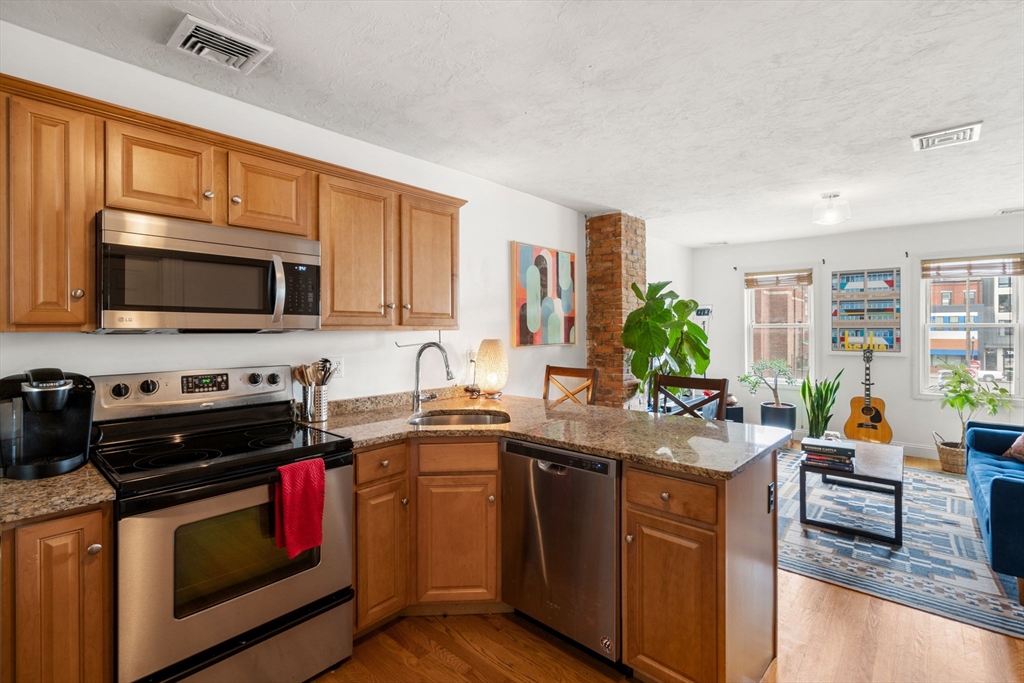 372 Athens St # 2