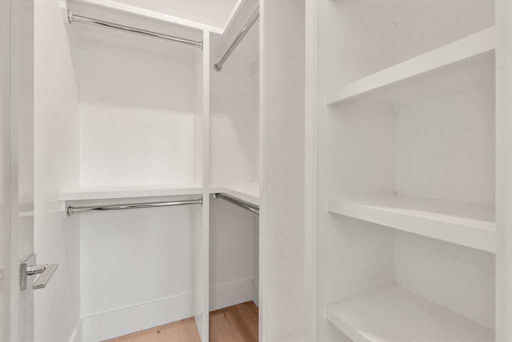 527 East 7th Street # 1