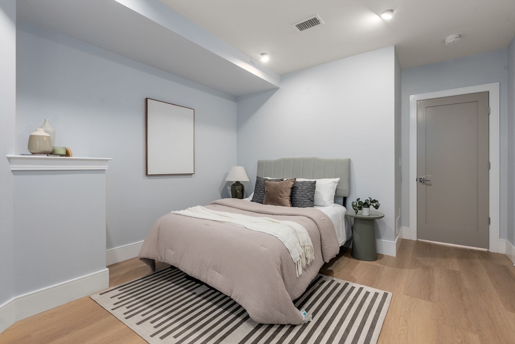 527 East 7th Street # 1