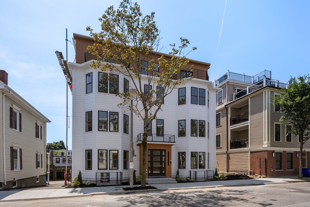 527 East 7th Street # 3