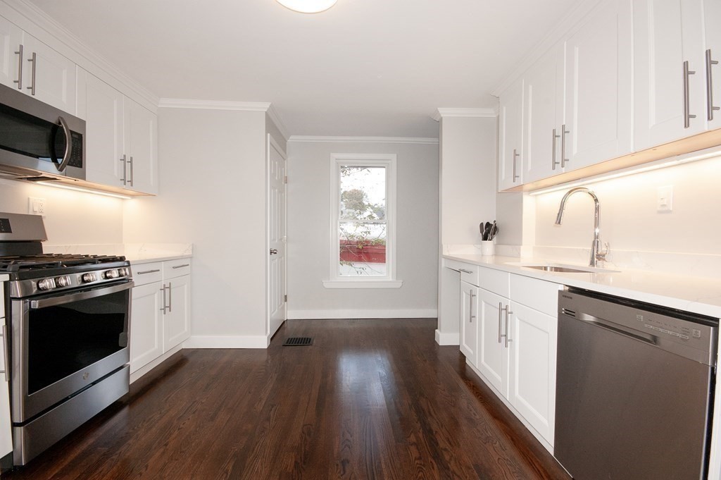 30 Thornley St # 2