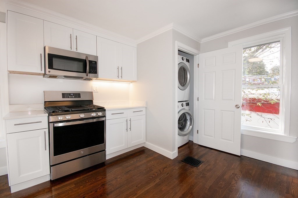 30 Thornley St # 2