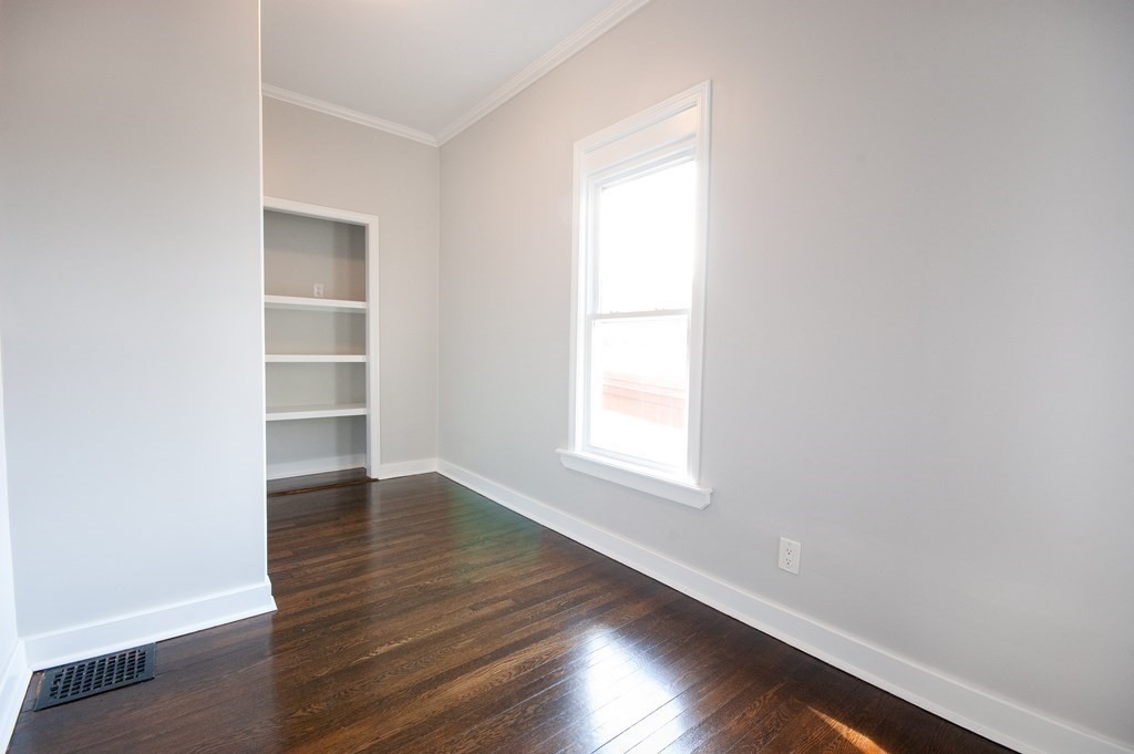 30 Thornley St # 2