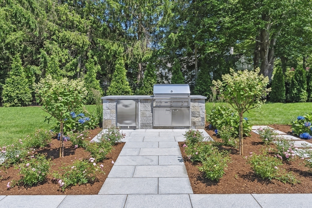 20 Grand Island Dr