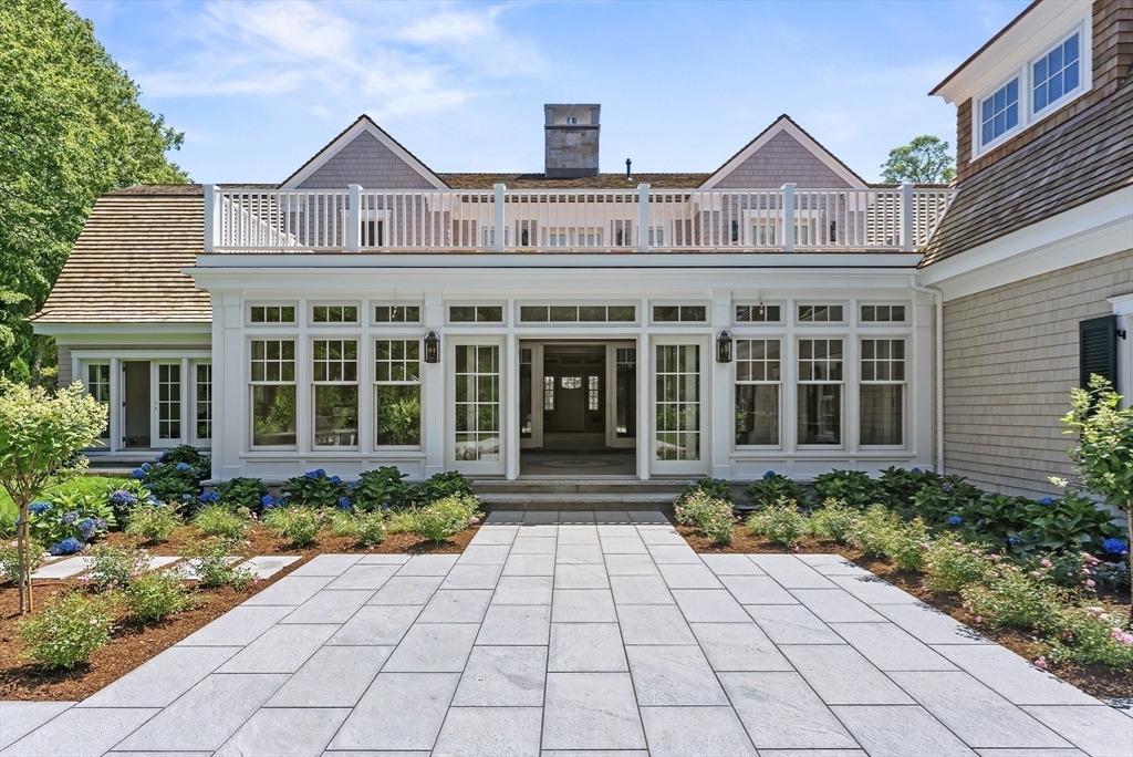 20 Grand Island Dr