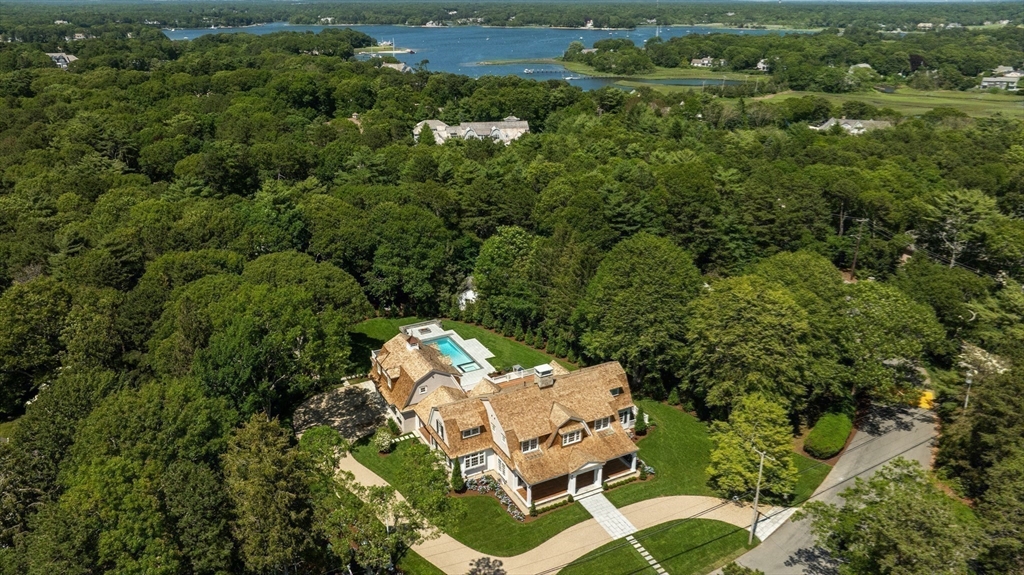 20 Grand Island Dr