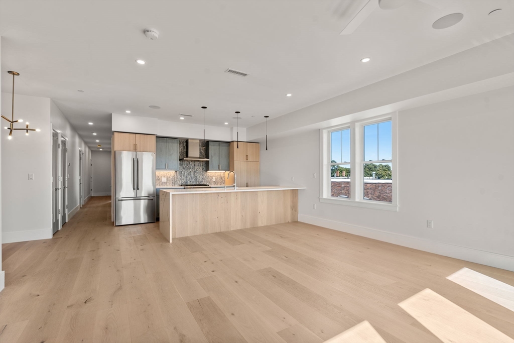 527 East 7th Street # 7