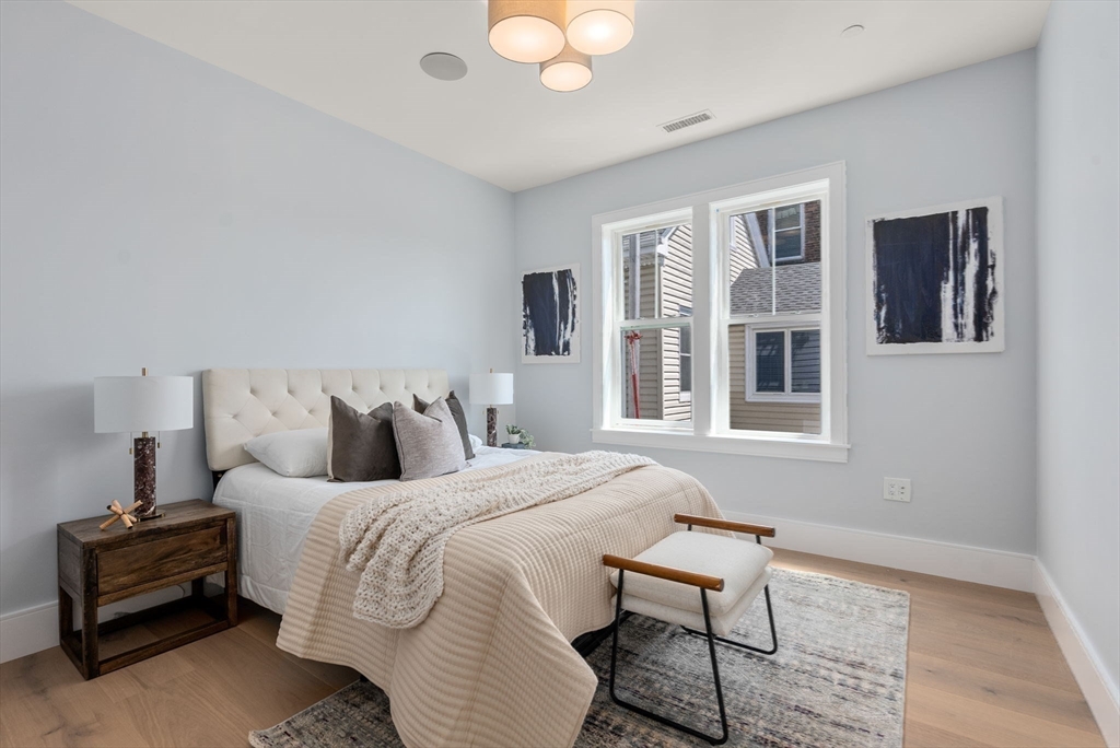 527 East 7th Street # 5