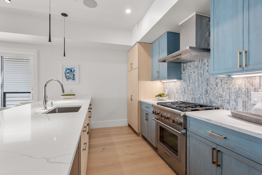 527 East 7th Street # 5