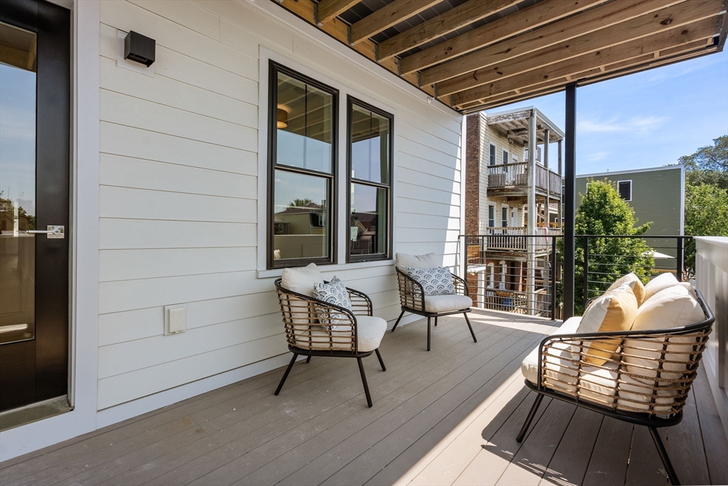 527 East 7th Street # 4