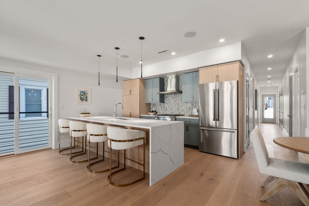 527 East 7th Street # 4