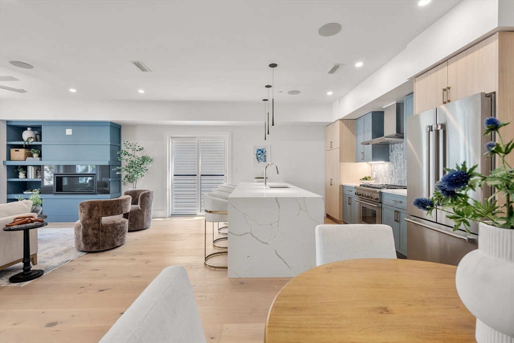 527 East 7th Street # 4