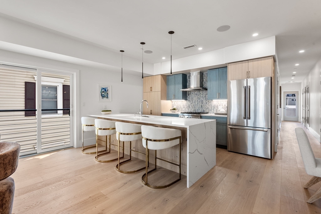 527 East 7th Street # 4