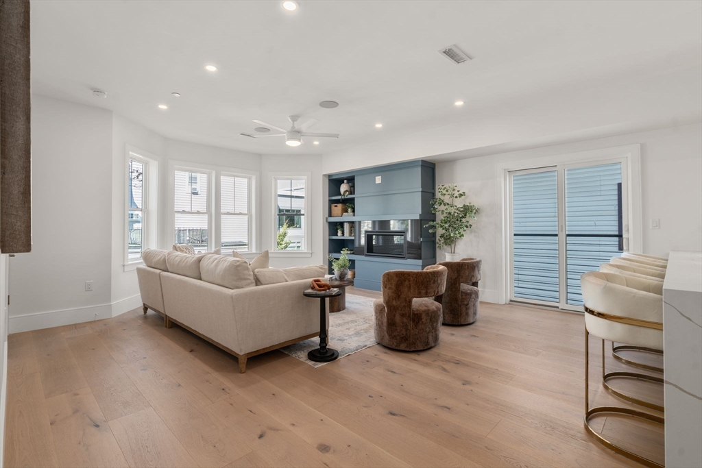 527 East 7th Street # 4