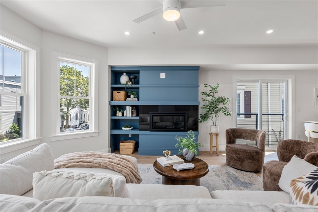 527 East 7th Street # 4