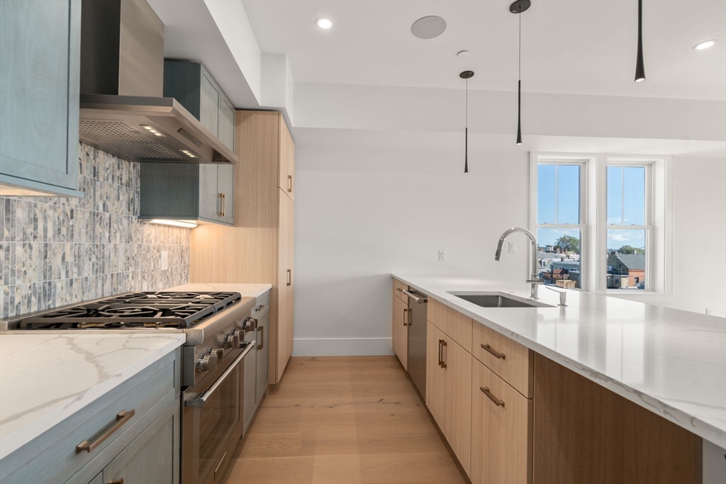 527 East 7th Street # 6