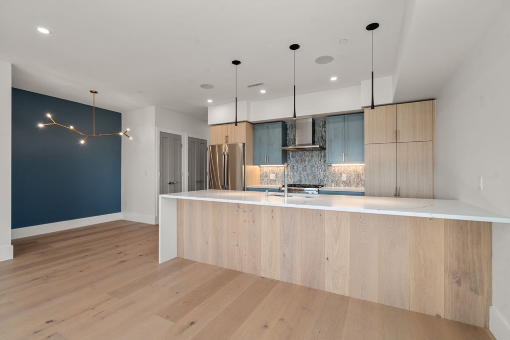 527 East 7th Street # 6