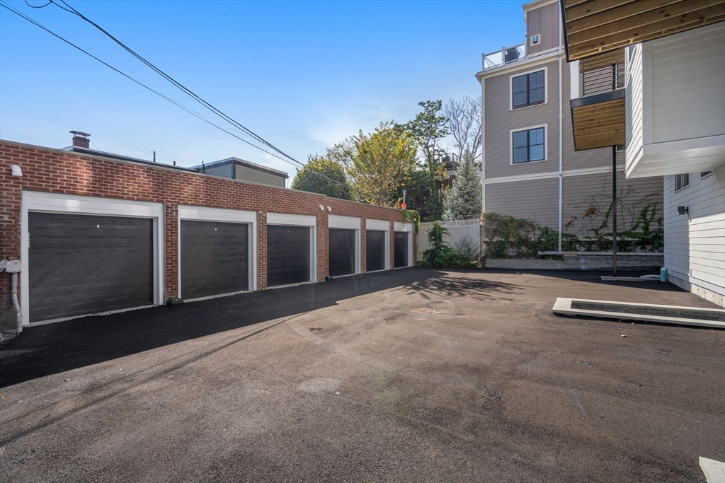 527 East 7th Street # 4A