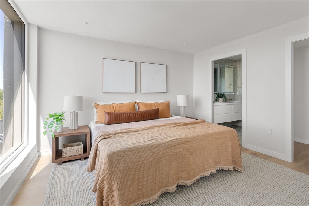 125 Lowell Street # 203, Somerville Unit: 203