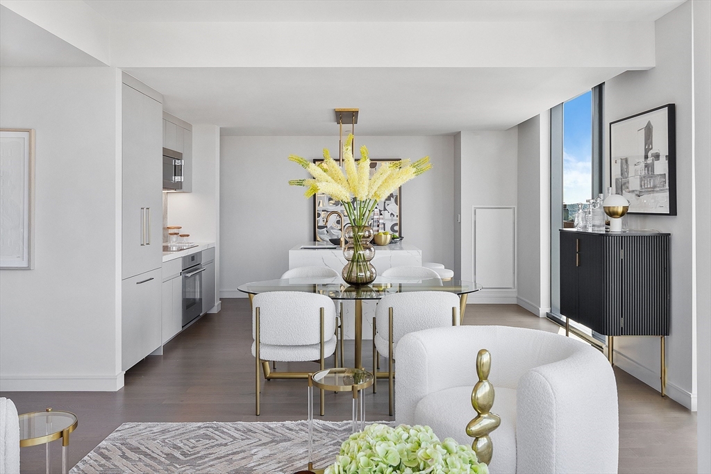 55 Lagrange St # 2004