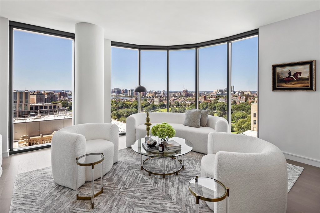 55 Lagrange St # 2004