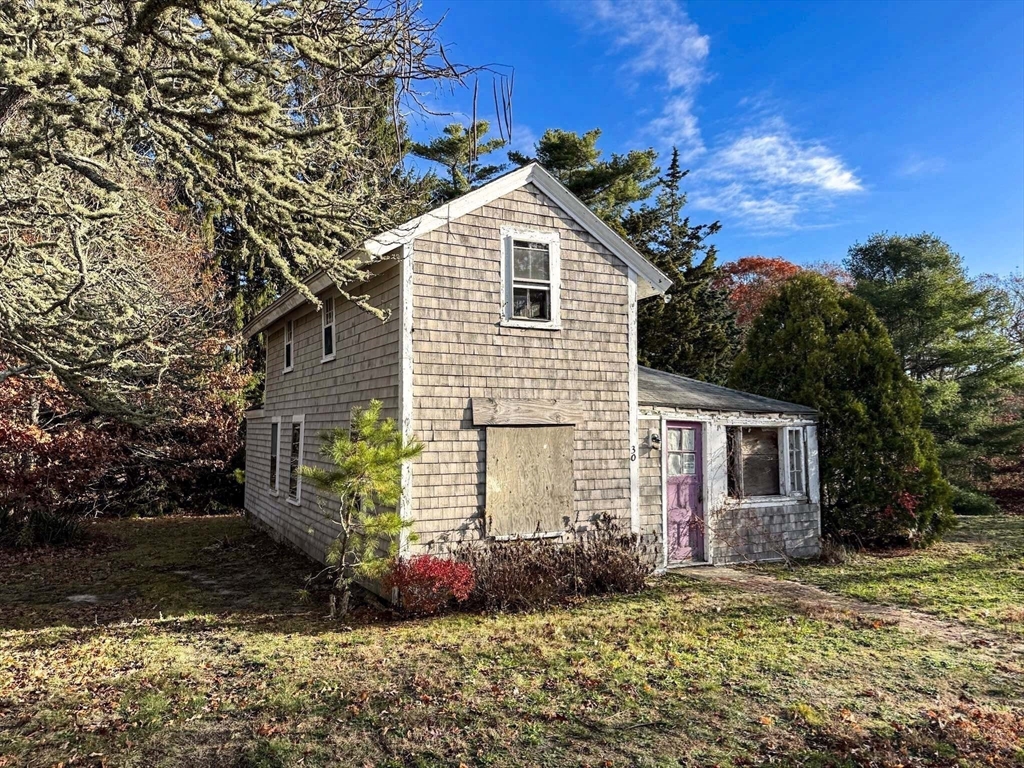30 Pond St