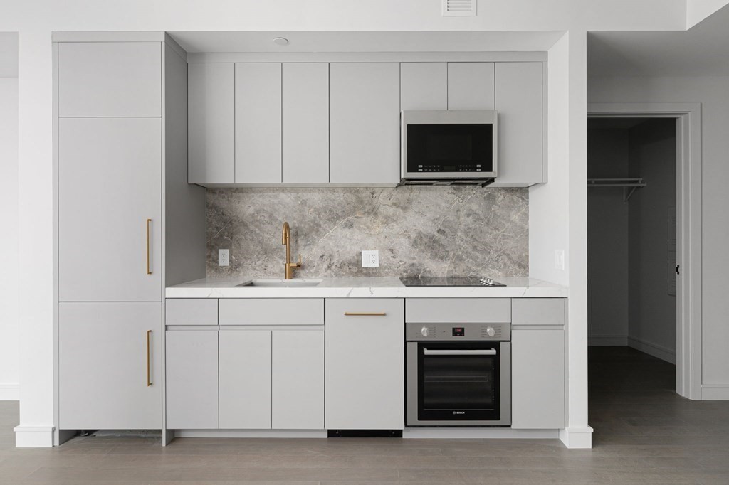 55 Lagrange St # 901