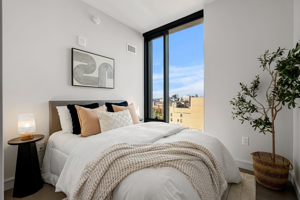 55 Lagrange St # 1804