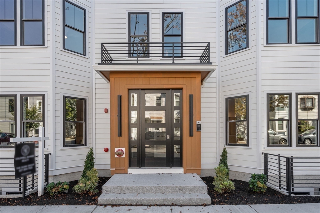 527 East 7th Street # 1