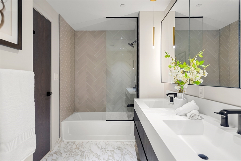 55 Lagrange St # 1901